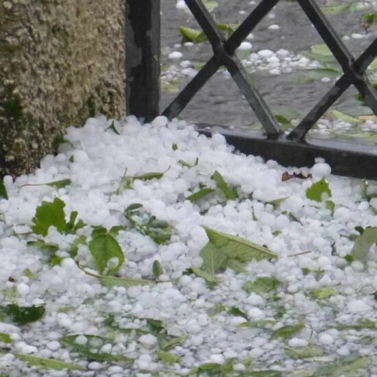 São Gotardo e Uberlândia estão entre as mais de 400 cidades de MG sob alerta de granizo